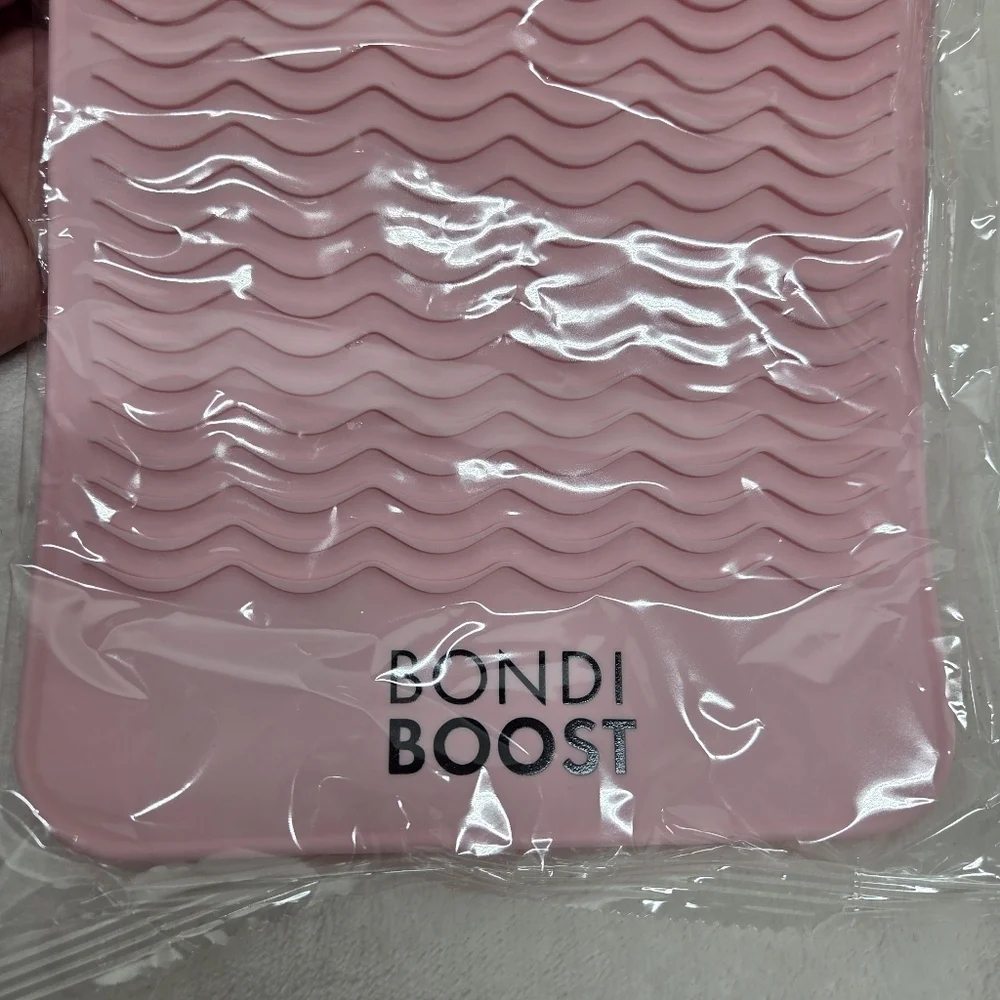 Bondi Boost Pink Silicone Heat Resistant Mat for Hair Tools – NIB